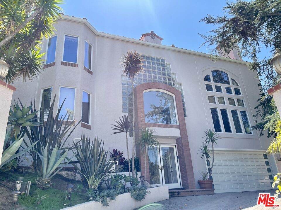 10346 Lorenzo Drive - Photo 1
