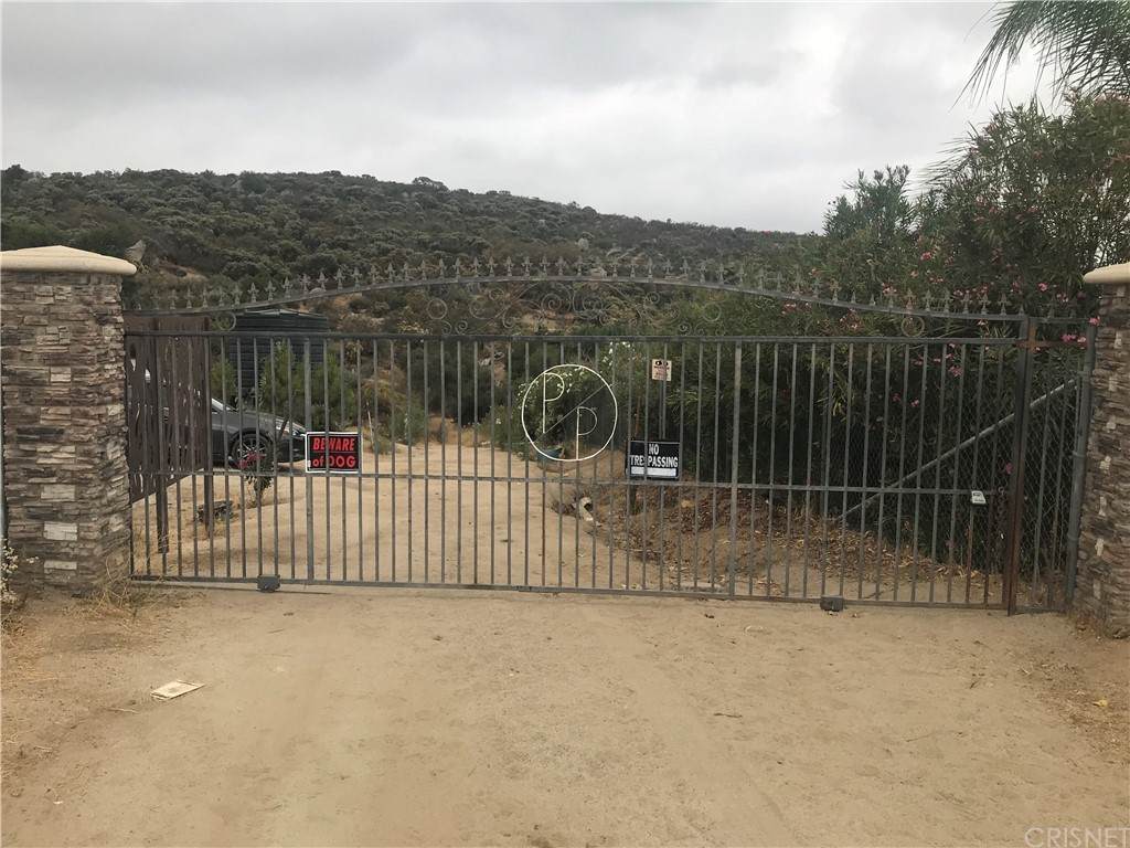 33900 Morris Drive - Photo 1