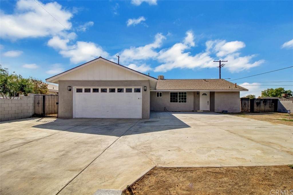 45437 Sancroft Avenue - Photo 1