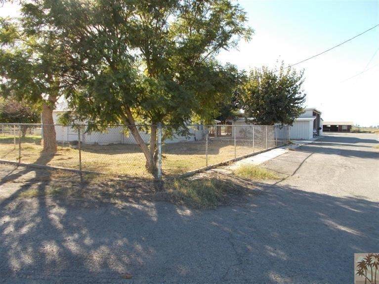 14321 C & D Boulevard - Photo 1