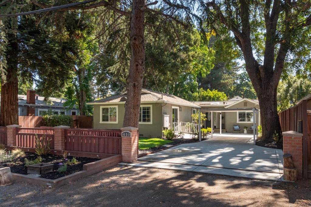 410 8th Avenue - Photo 1
