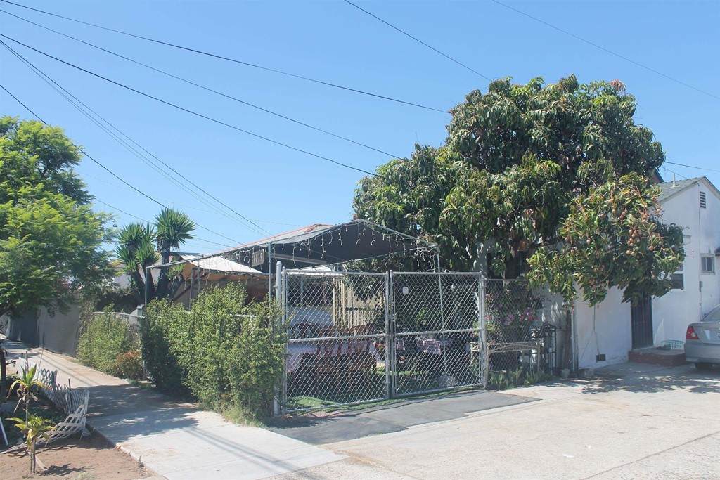 1017 19 E 18th Street - Photo 1