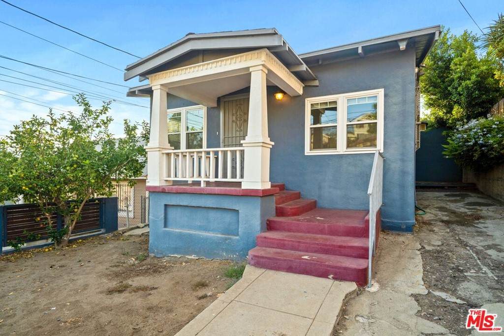 1447 Portia Street - Photo 1