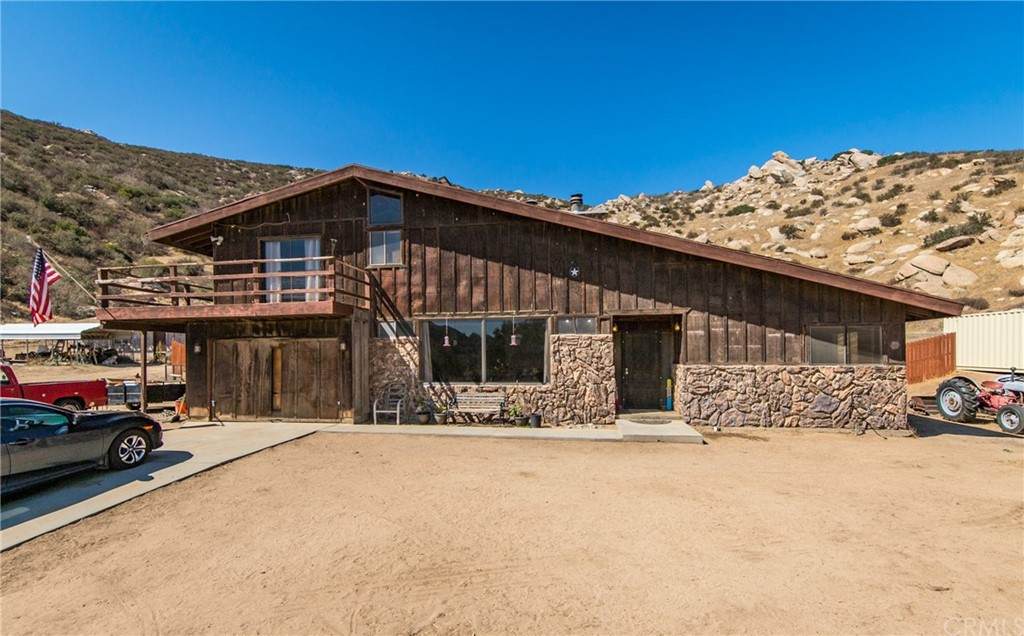 42215 Shirleon Drive - Photo 1