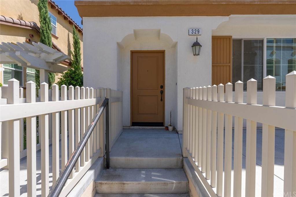 329 Edenfield Avenue - Photo 1