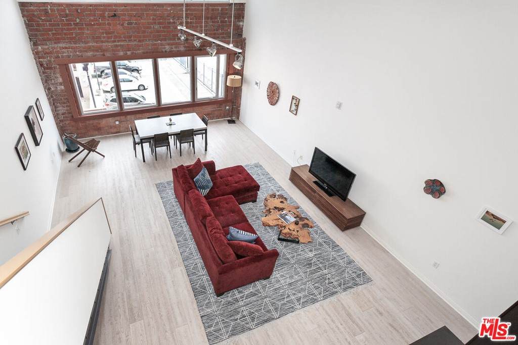 120 Hewitt Street - Photo 1