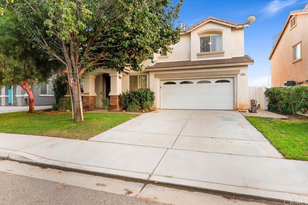 613 Cedar View Drive - Photo 1
