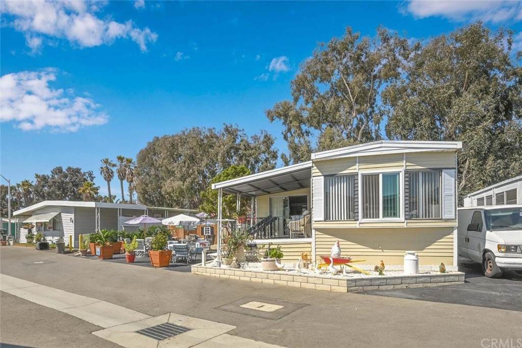 6247 Seabreeze - Photo 1