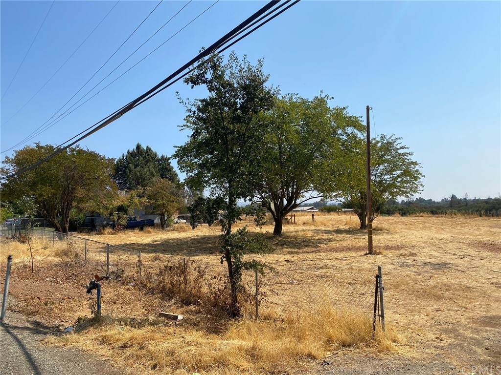 1725 Grand Avenue - Photo 1