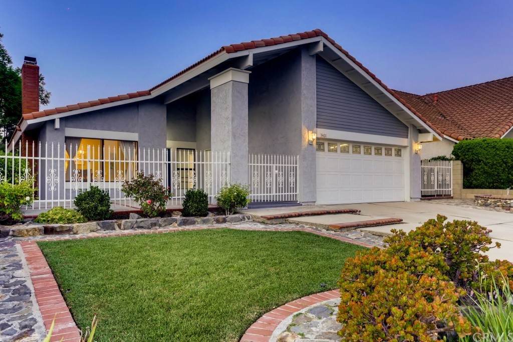 3401 Pecan Street - Photo 1
