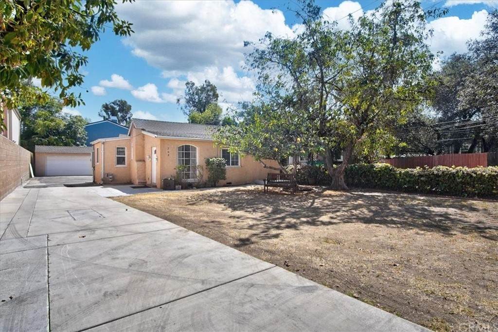 264 Chester Avenue - Photo 1
