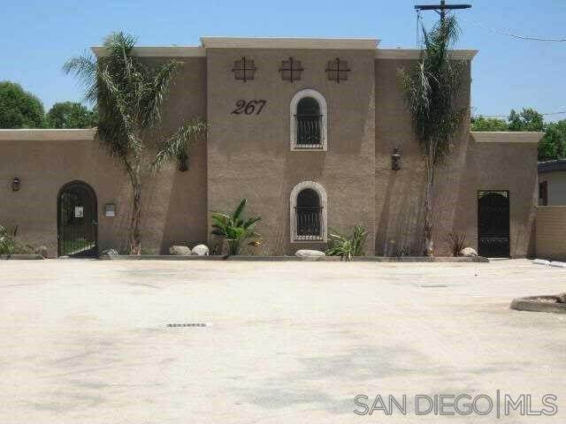 267 S Mollison Ave - Photo 1