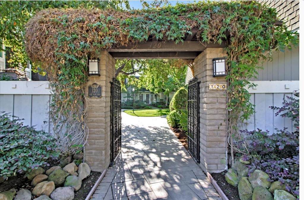 120 Oak Rim Way - Photo 1