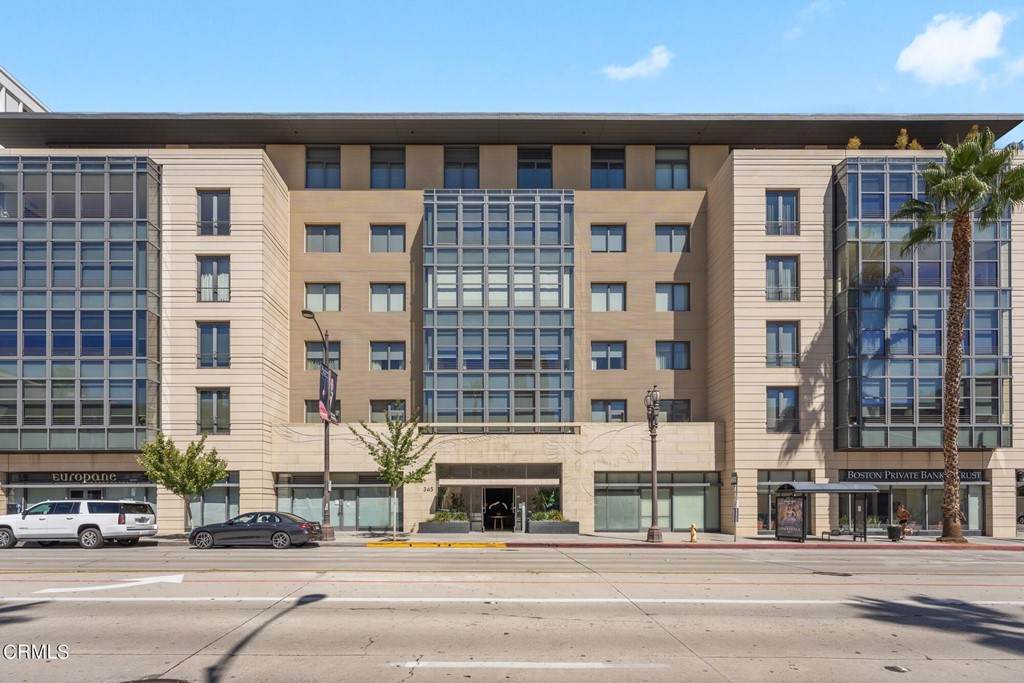 345 Colorado Boulevard - Photo 1