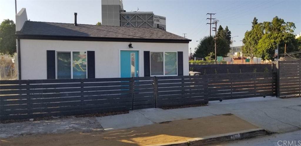 1035 Lord Street - Photo 1