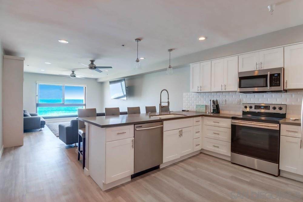 4667 Ocean Blvd - Photo 1