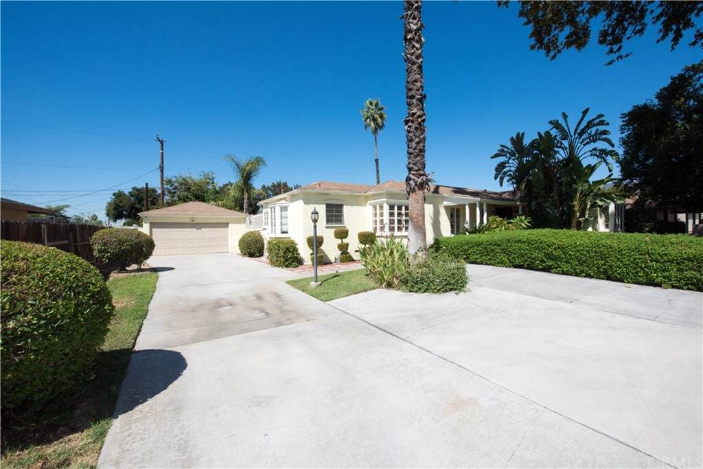 3020 Parkside Drive - Photo 1