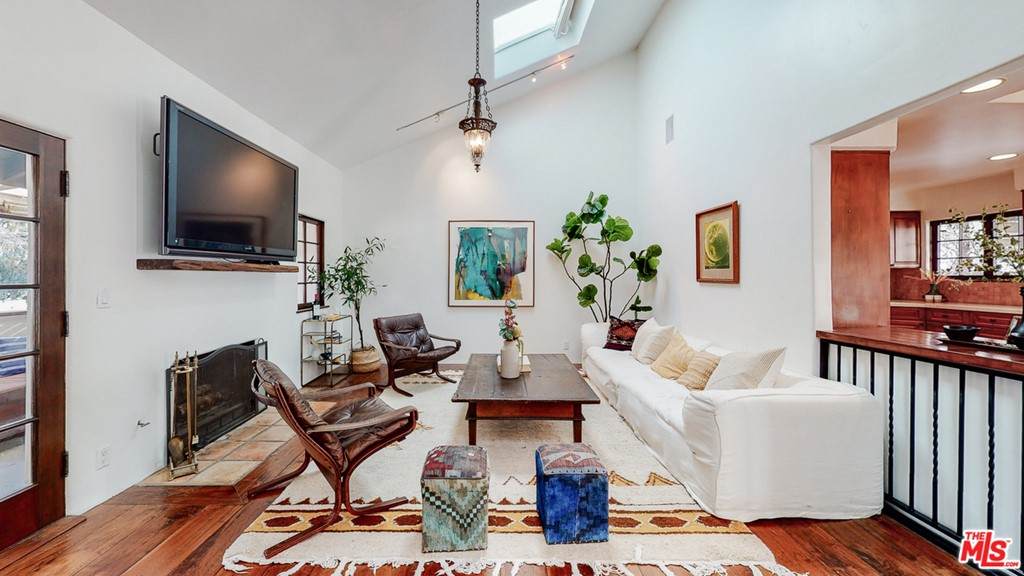 125 Venice Boulevard - Photo 1