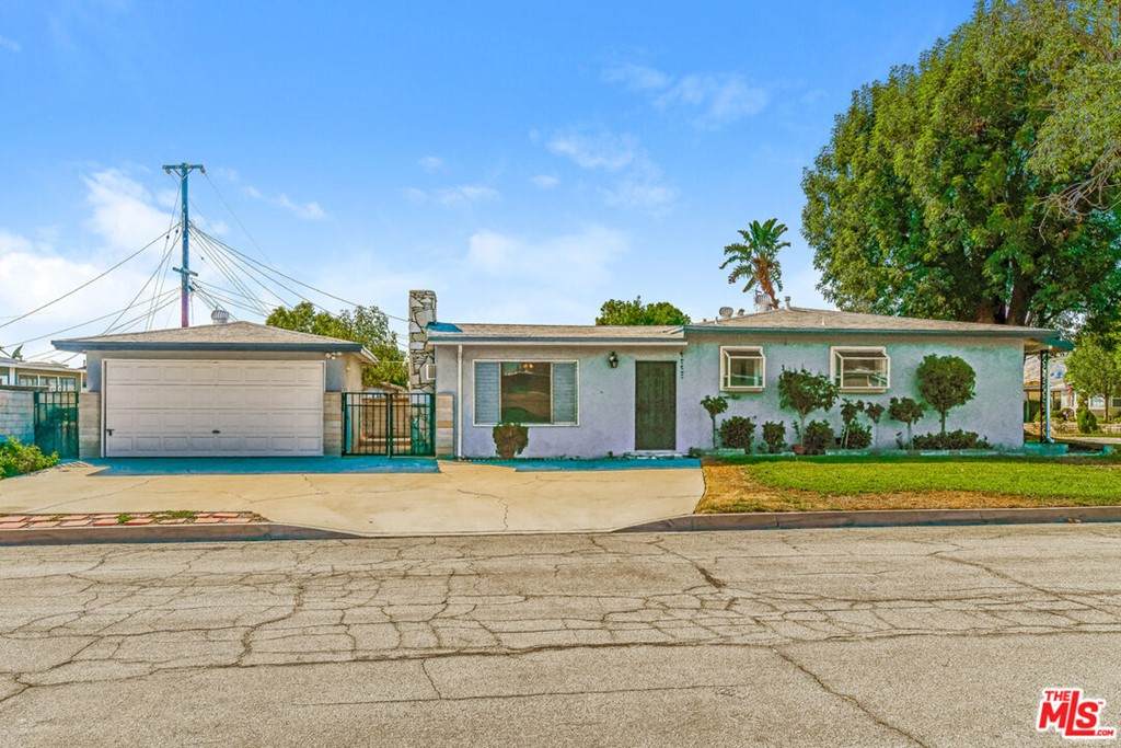 1062 Heather Street - Photo 1