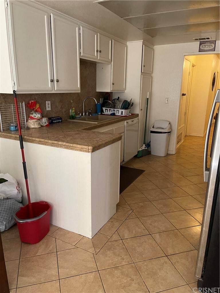 37003 Justin Court - Photo 1