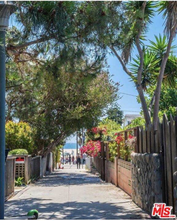 23 Sunset Avenue - Photo 1