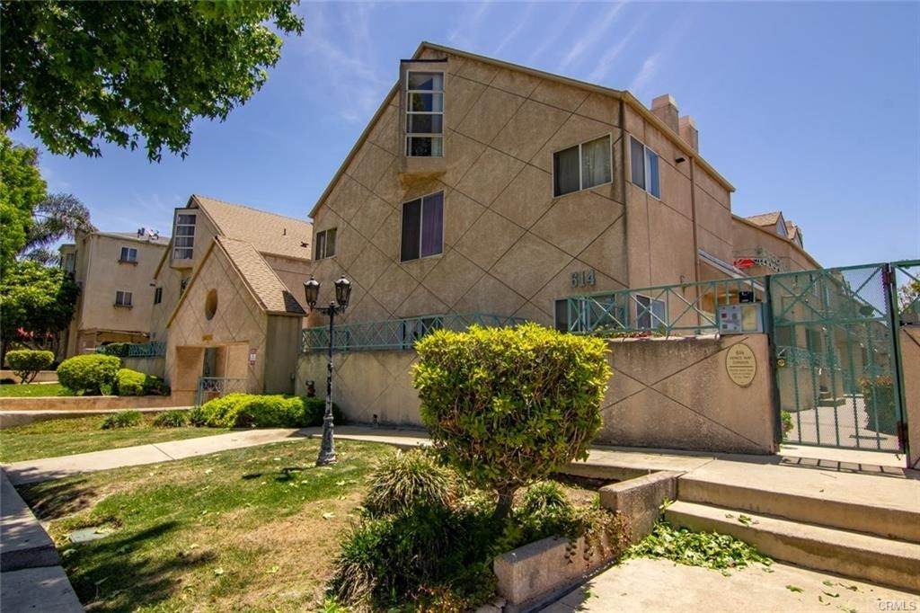 614 Venice Way - Photo 1