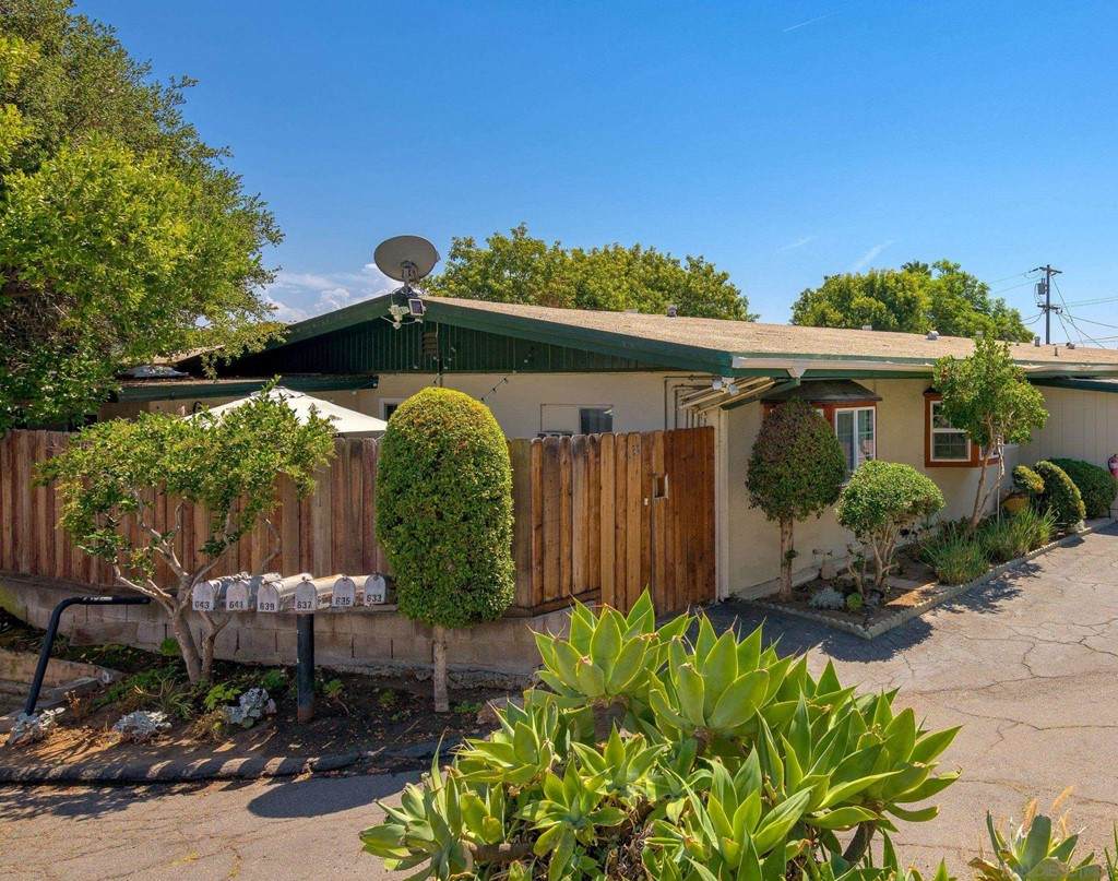 633 Truly Terrace - Photo 1