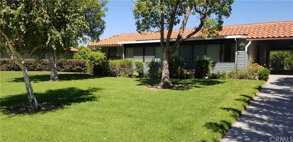 852 Ronda Mendoza - Photo 1