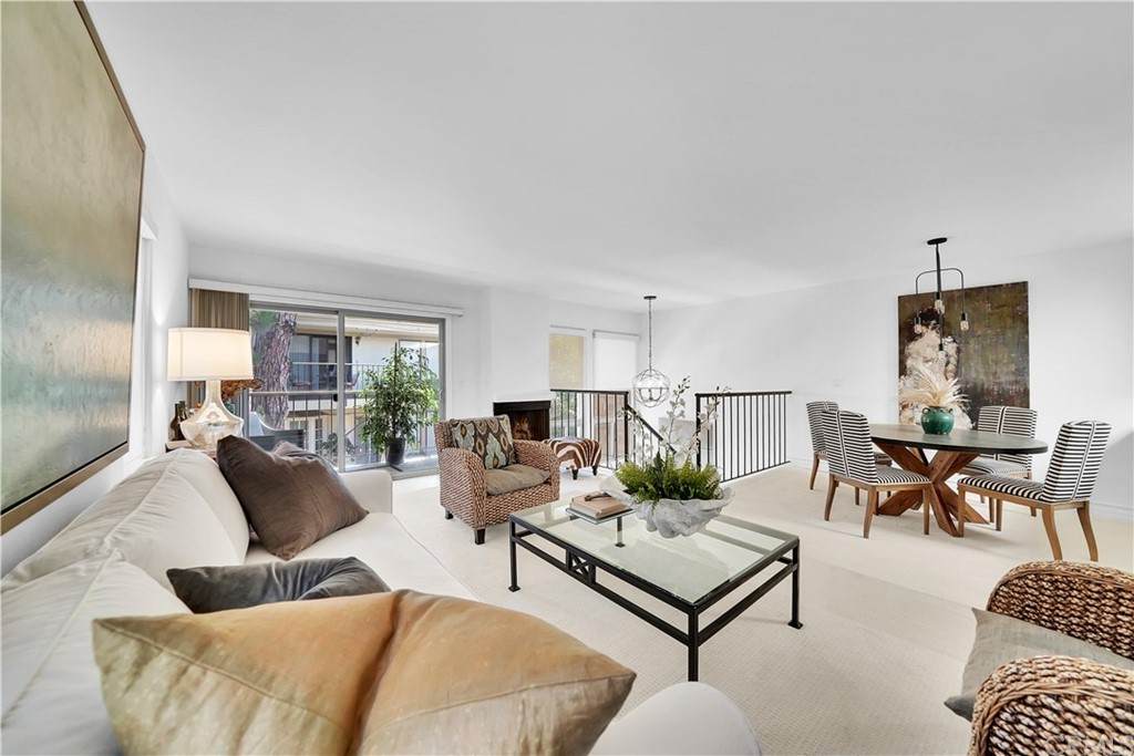 319 Dahlia Place - Photo 1