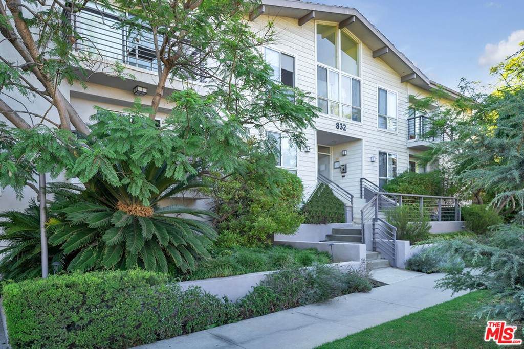 832 Euclid Street - Photo 1