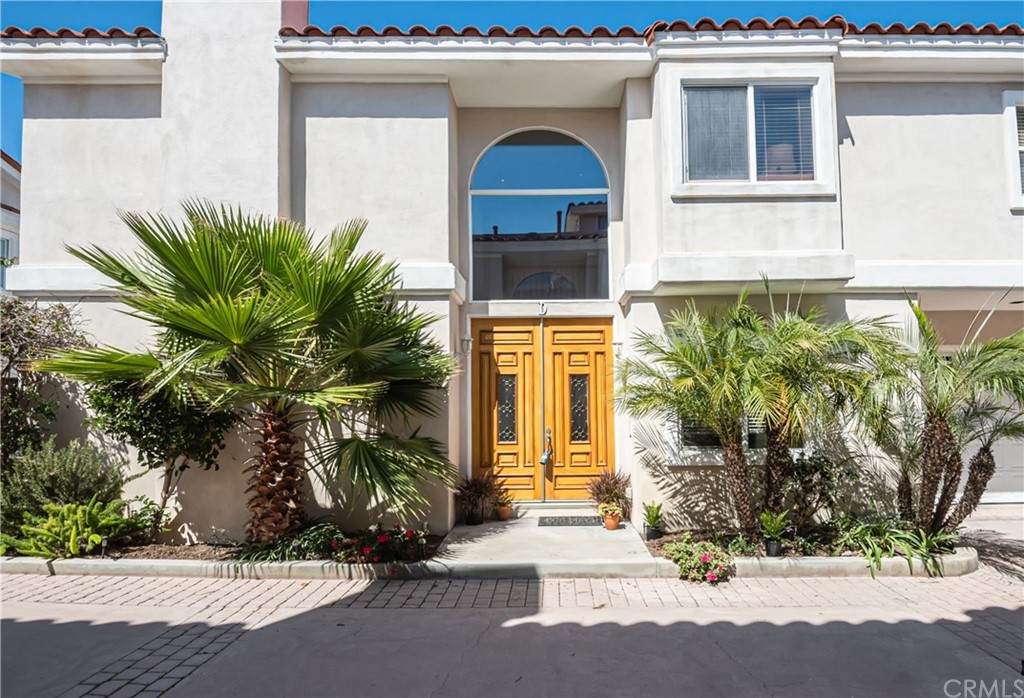 413 Elena Avenue - Photo 1