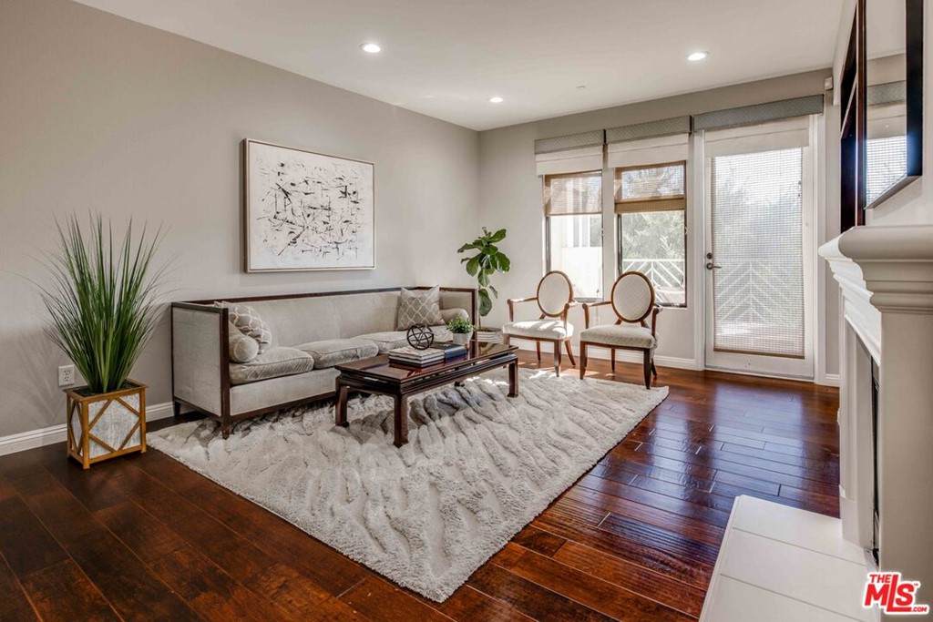 5625 Crescent Parkway - Photo 1