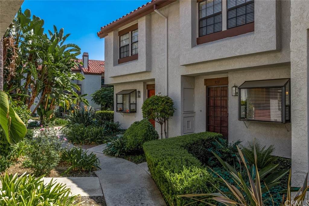 359 Molokai Drive - Photo 1