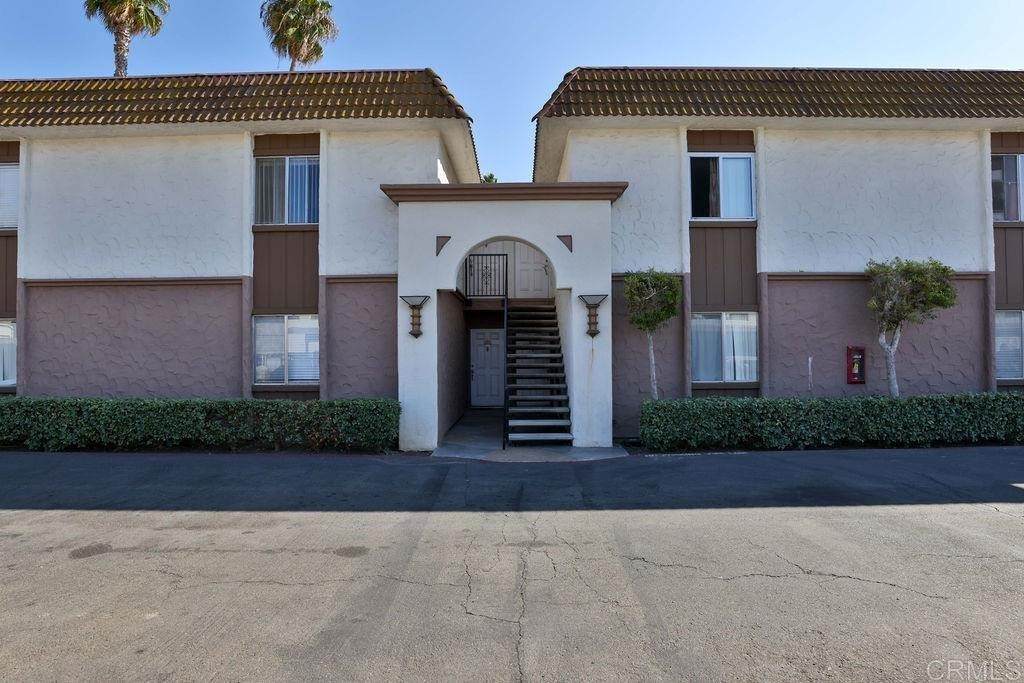 10235 Madrid Way - Photo 1