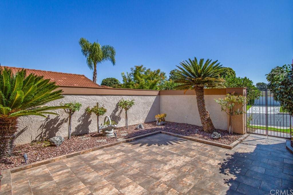 5043 Avenida Del Sol - Photo 1