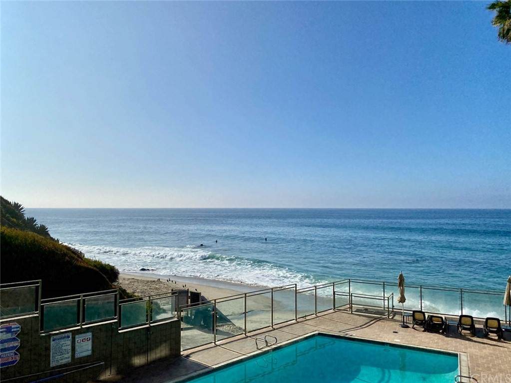 1585 Coast - Photo 1
