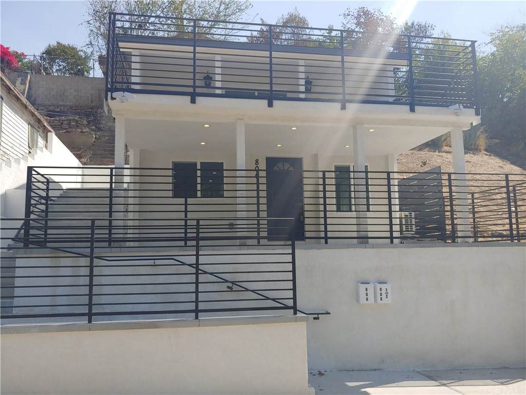 806 Record Ave - Photo 1