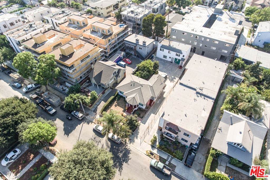 821 Harvard Boulevard - Photo 1