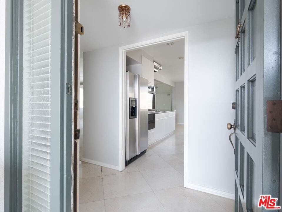 5301 Balboa Boulevard - Photo 1