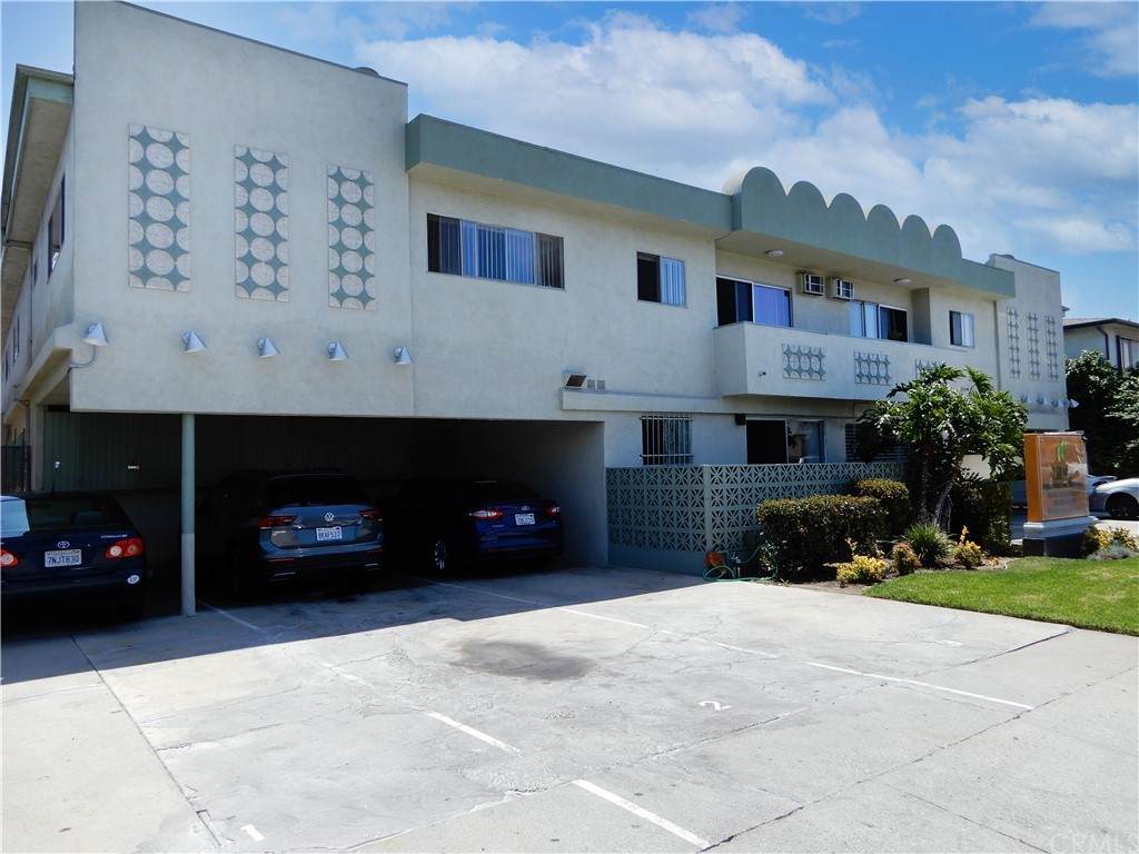 1960 Holt Avenue - Photo 1