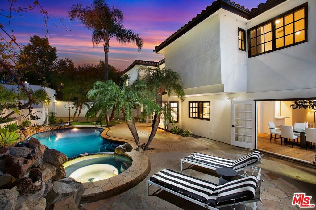 3033 Beverly Glen Circle - Photo 1