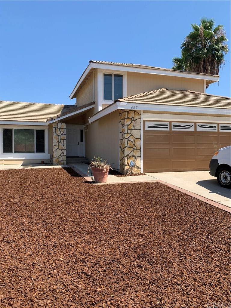 627 Pioneer Avenue - Photo 1