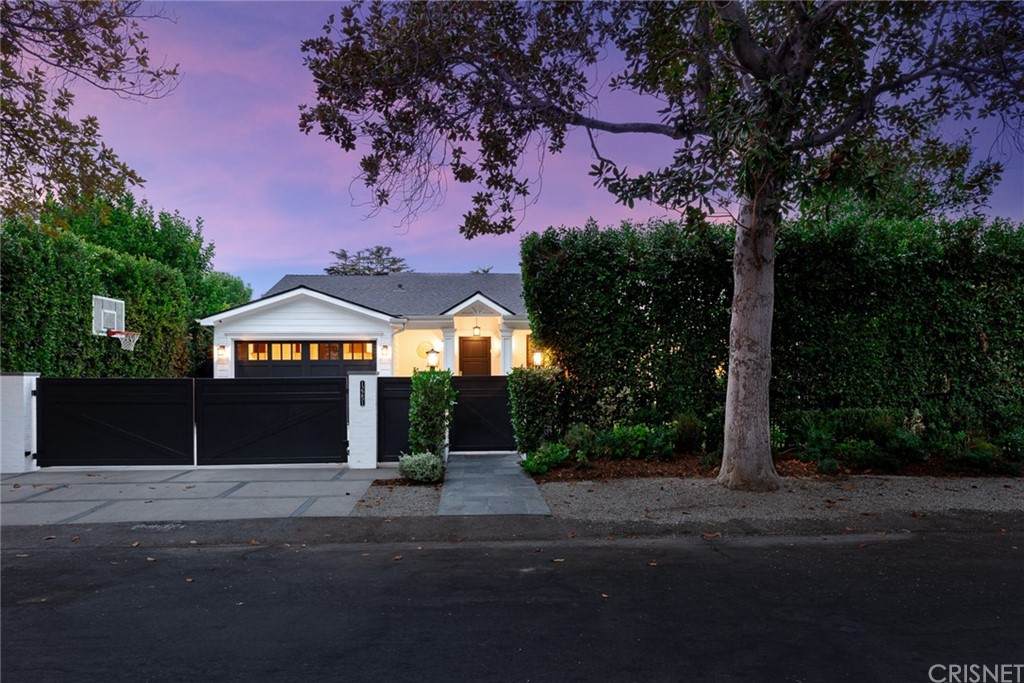 12251 Morrison Street - Photo 1