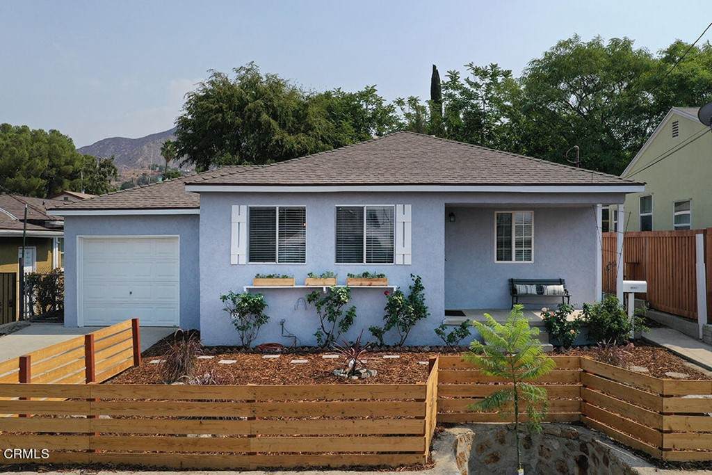 10960 Leolang Avenue - Photo 1