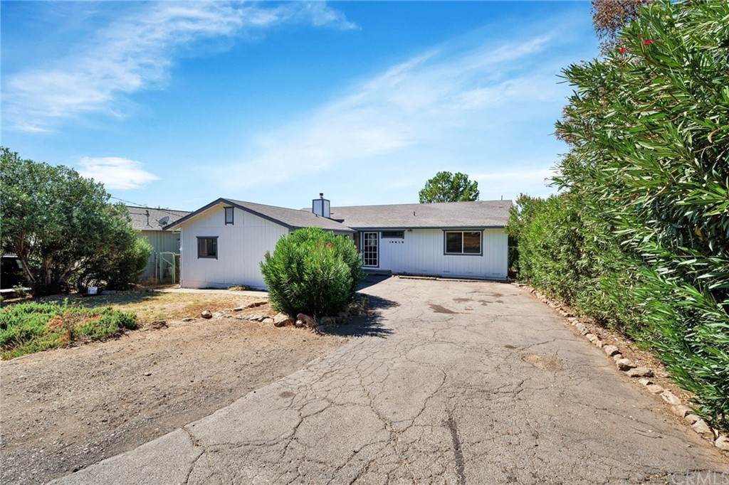 16915 Greenridge Road - Photo 1