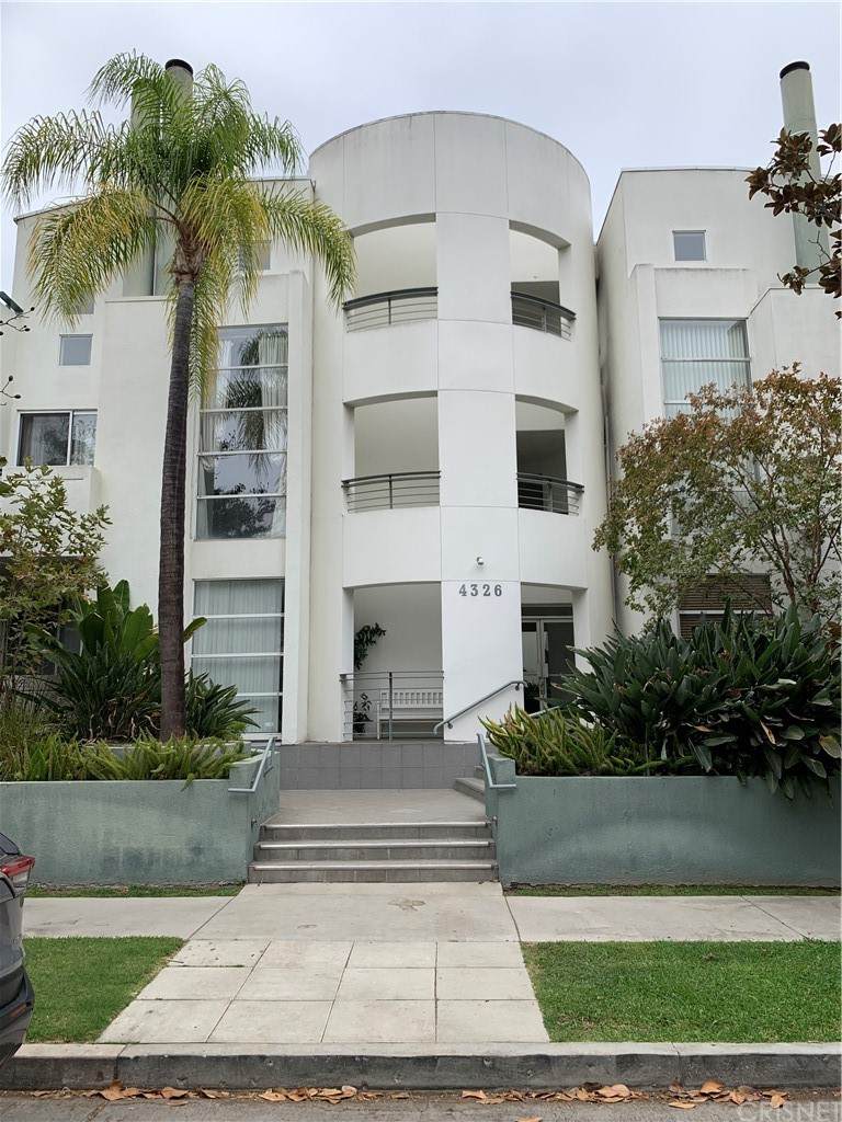 4326 Babcock Avenue - Photo 1