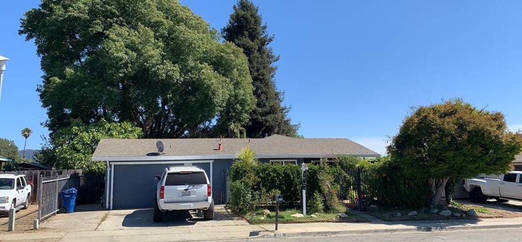128 Lester Court - Photo 1
