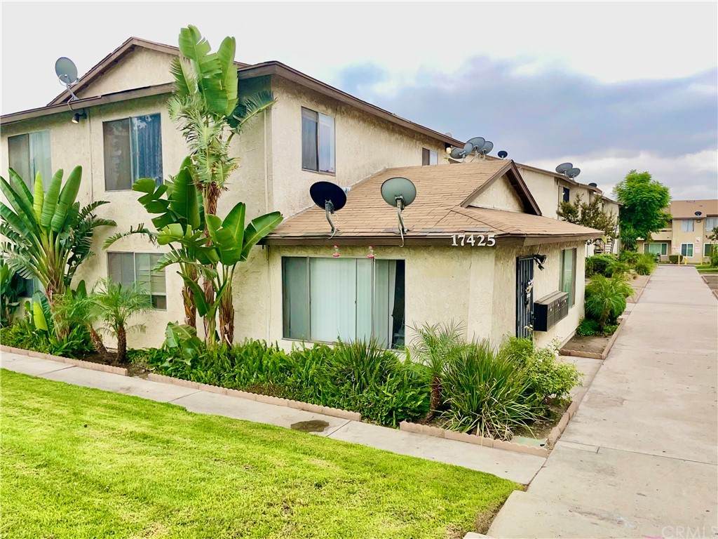 17425 Arrow Boulevard - Photo 1