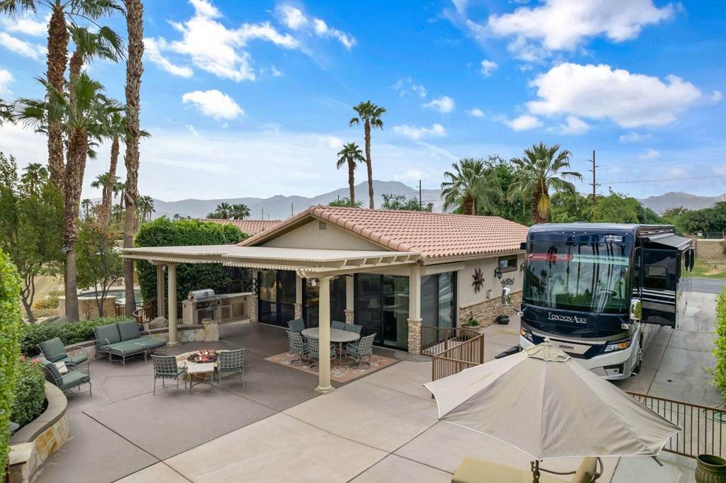 48170 Hjorth Street - Photo 1