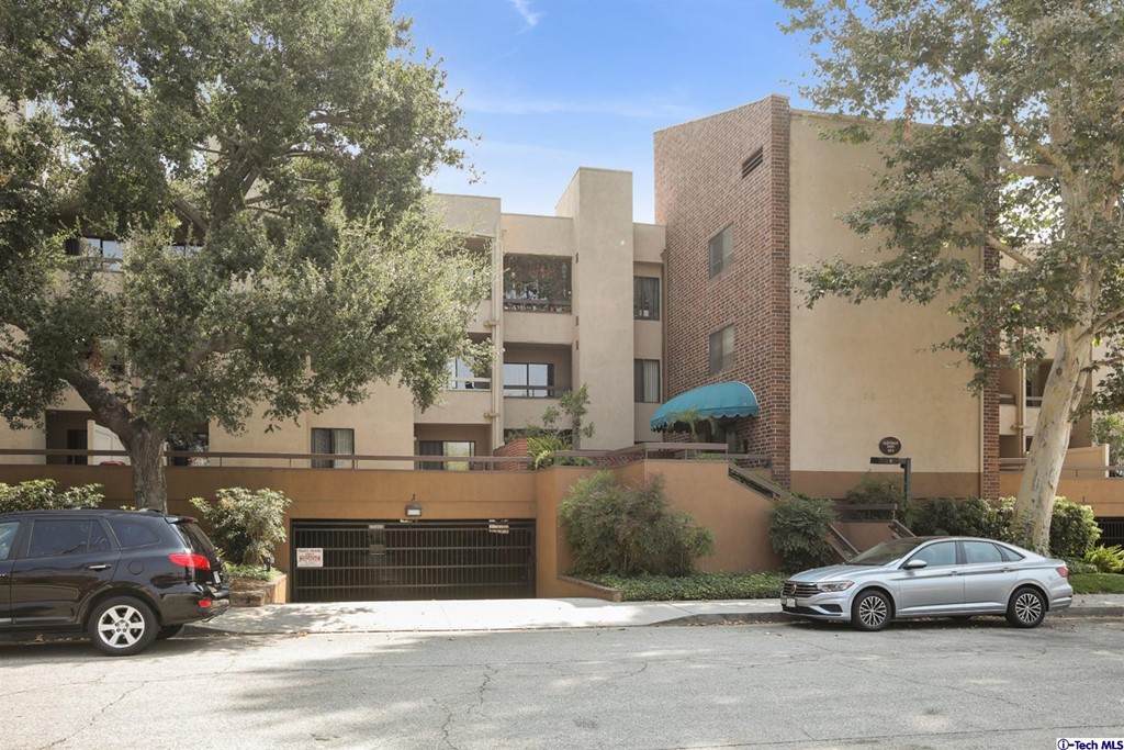 424 Oak Street - Photo 1
